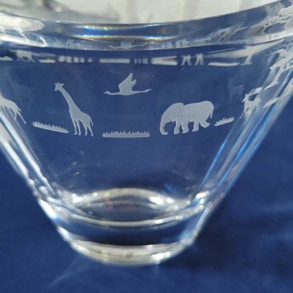 Mikasa Safari Etched Pocket Vase - Picture 3 of 9